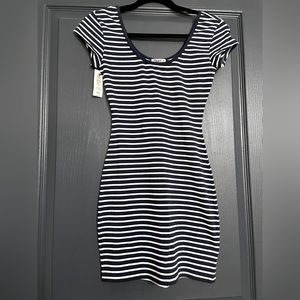 Aritzia TNA striped dress - navy/white